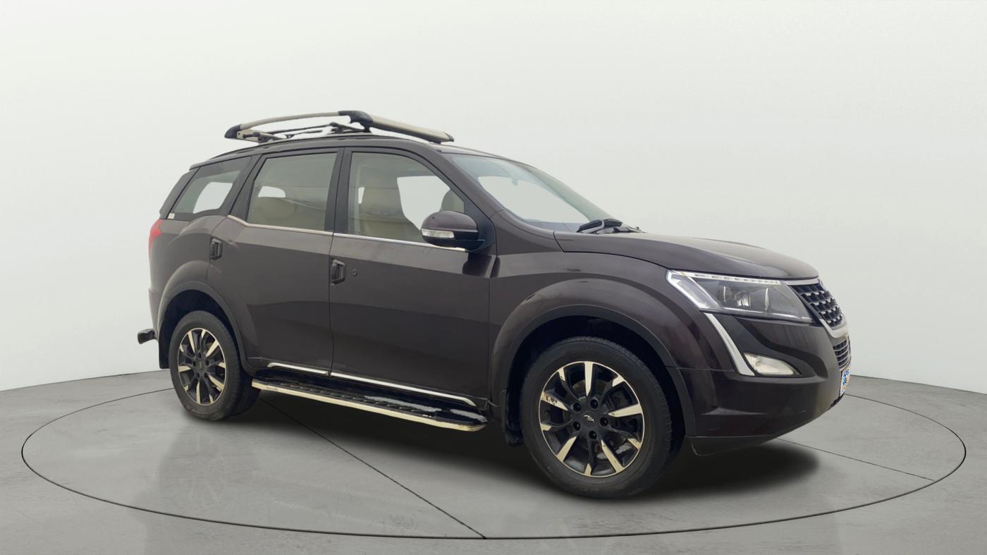 2018 Mahindra XUV500 W11, Diesel, Manual, 48,357 km, Right Front Diagonal