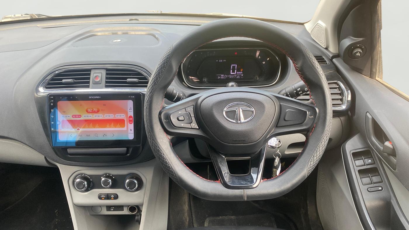 2023 Tata Tiago XT PETROL, Petrol, Manual, 34,178 km, Steering Wheel Close Up