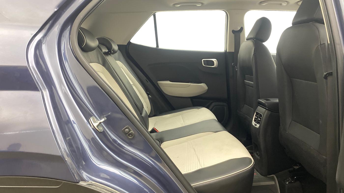 2022 Hyundai VENUE SX 1.0 (O) TURBO IMT, Petrol, Manual, 19,510 km, Right Side Rear Door Cabin