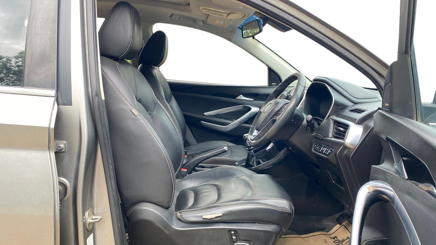 2020 MG HECTOR SHARP 2.0 DIESEL, Diesel, Manual, 98,896 km, Right Side Front Door Cabin