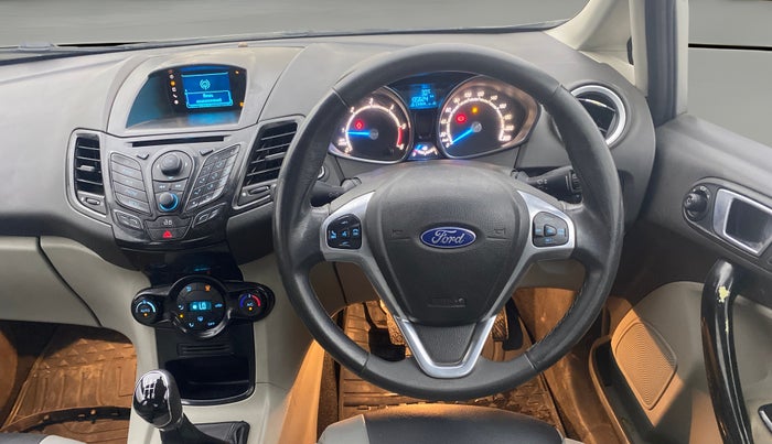 2015 Ford Fiesta TITANIUM DIESEL, Diesel, Manual, 1,35,590 km, Steering Wheel Close Up