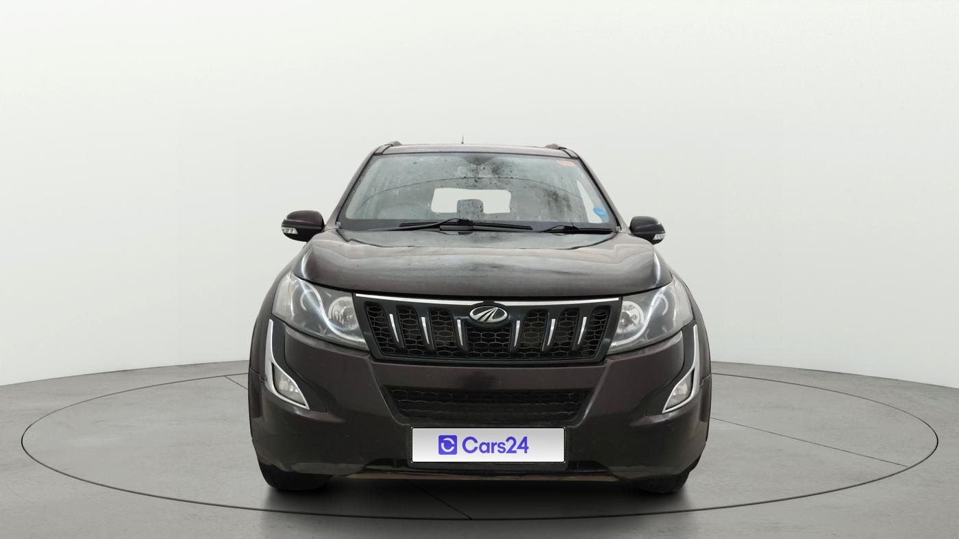 2016 Mahindra XUV500 W8 AT, Diesel, Automatic, 1,18,690 km, Front