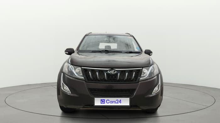 2016 Mahindra XUV500 W8 AT, Diesel, Automatic, 1,19,135 km, Front