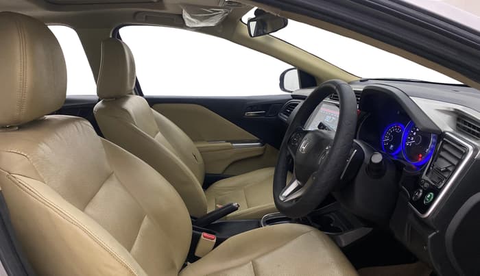 2016 Honda City 1.5L I-VTEC VX CVT, Petrol, Automatic, 1,01,837 km, Right Side Front Door Cabin
