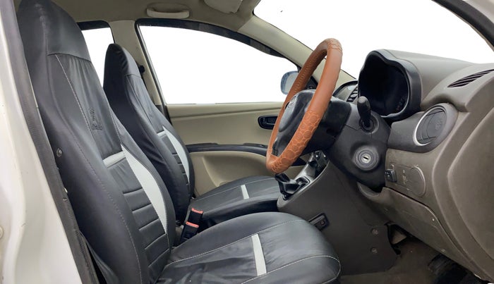 2015 Hyundai i10 MAGNA 1.1, CNG, Manual, 54,843 km, Right Side Front Door Cabin