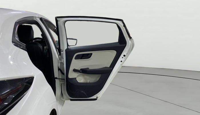 2024 Tata ALTROZ XE CNG, CNG, Manual, 17,614 km, RHS Rear Door