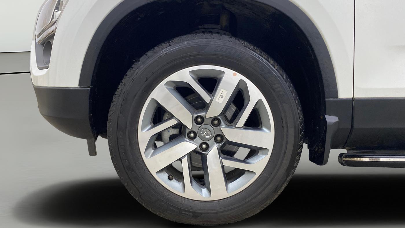2023 Tata Safari XZA PLUS O 6STR, Diesel, Automatic, 17,805 km, Left Front Wheel