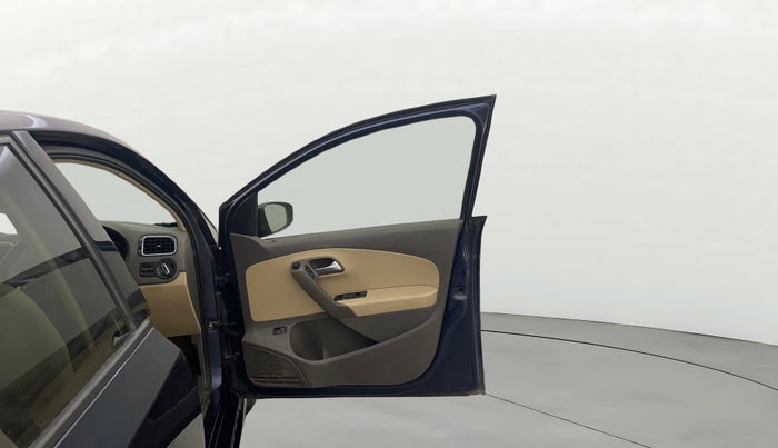 2015 Volkswagen Vento HIGHLINE PETROL AT, Petrol, Automatic, 64,067 km, RHS Front Door