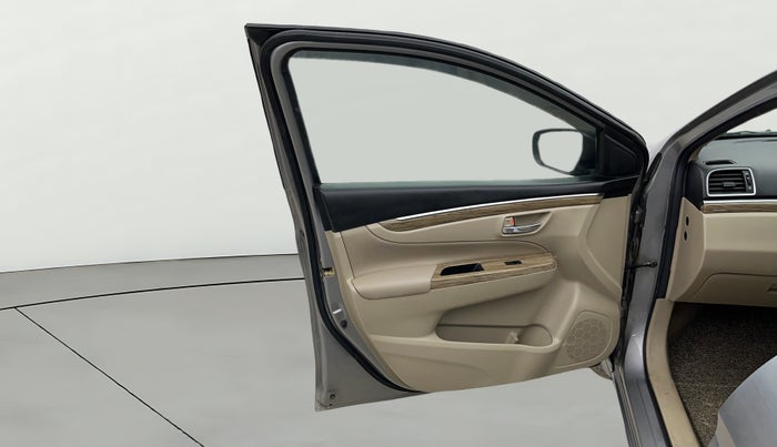 2018 Maruti Ciaz ALPHA 1.5 SHVS PETROL, Petrol, Manual, 68,462 km, LHS Front Door