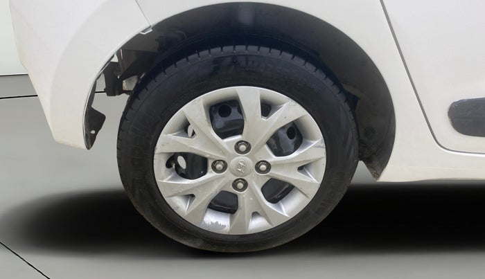 2015 Hyundai Grand i10 SPORTZ 1.2 KAPPA VTVT, Petrol, Manual, 94,261 km, Right Rear Wheel