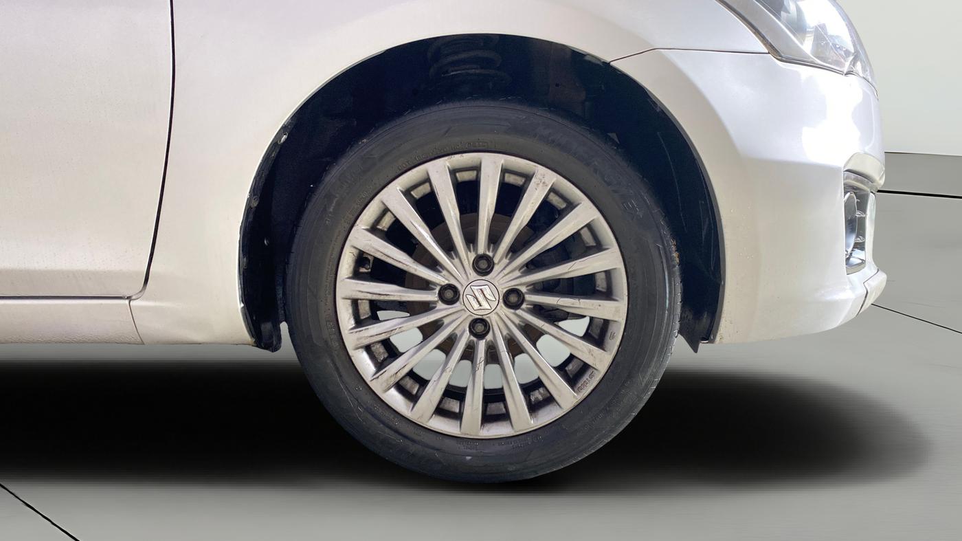 2016 Maruti Ciaz ZXI+, Petrol, Manual, 64,202 km, Right Front Wheel