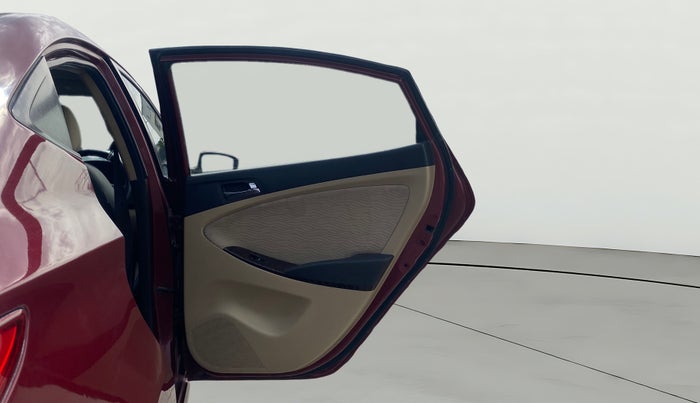 2015 Hyundai Verna FLUIDIC 1.6 CRDI EX, Diesel, Manual, 1,08,808 km, RHS Rear Door