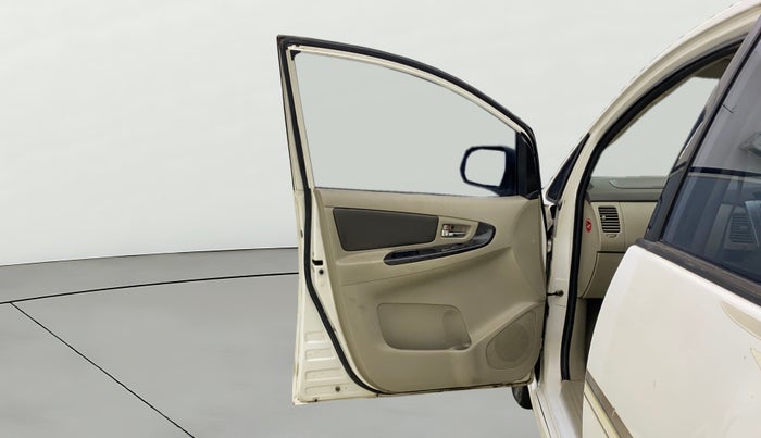 2014 Toyota Innova 2.5 ZX 7 STR, Diesel, Manual, 1,70,000 km, LHS Front Door