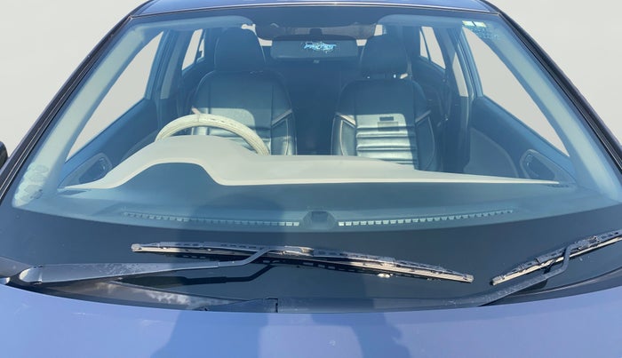 2017 Hyundai Elite i20 ASTA 1.2, Petrol, Manual, 61,636 km, Front Windshield