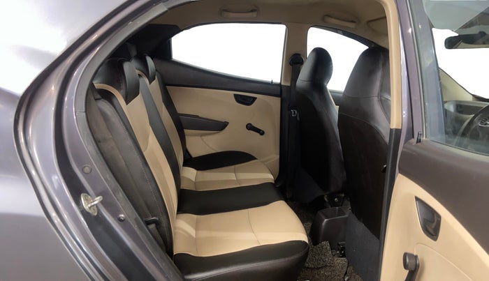 2016 Hyundai Eon ERA +, Petrol, Manual, 57,910 km, Right Side Rear Door Cabin