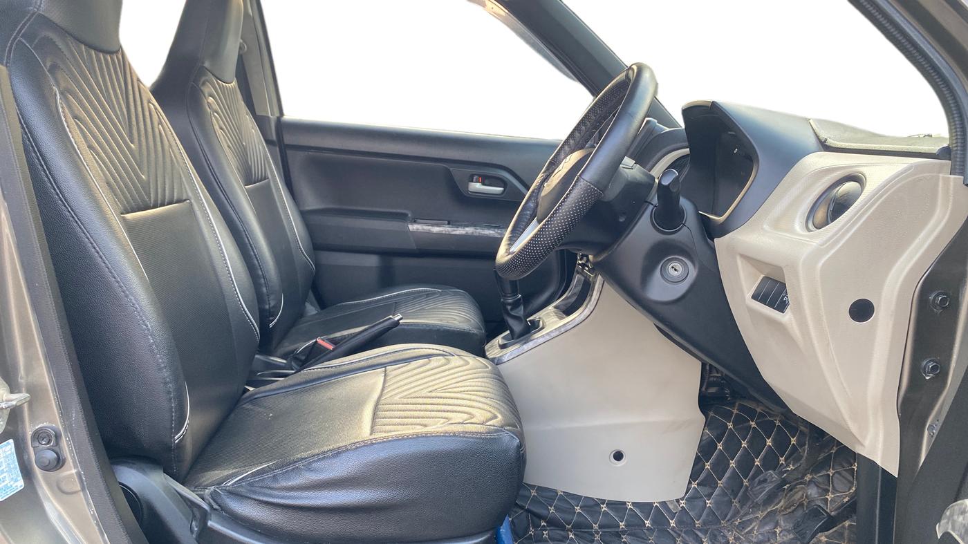 2021 Maruti New Wagon-R VXI 1.2, Petrol, Manual, 51,429 km, Right Side Front Door Cabin