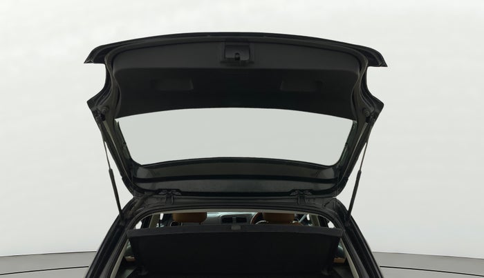 2020 Volkswagen Polo COMFORTLINE 1.0L MPI, Petrol, Manual, 1,25,895 km, Boot Door Open