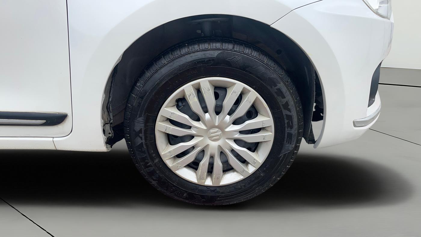2020 Maruti Dzire LXI, Petrol, Manual, 61,101 km, Right Front Wheel