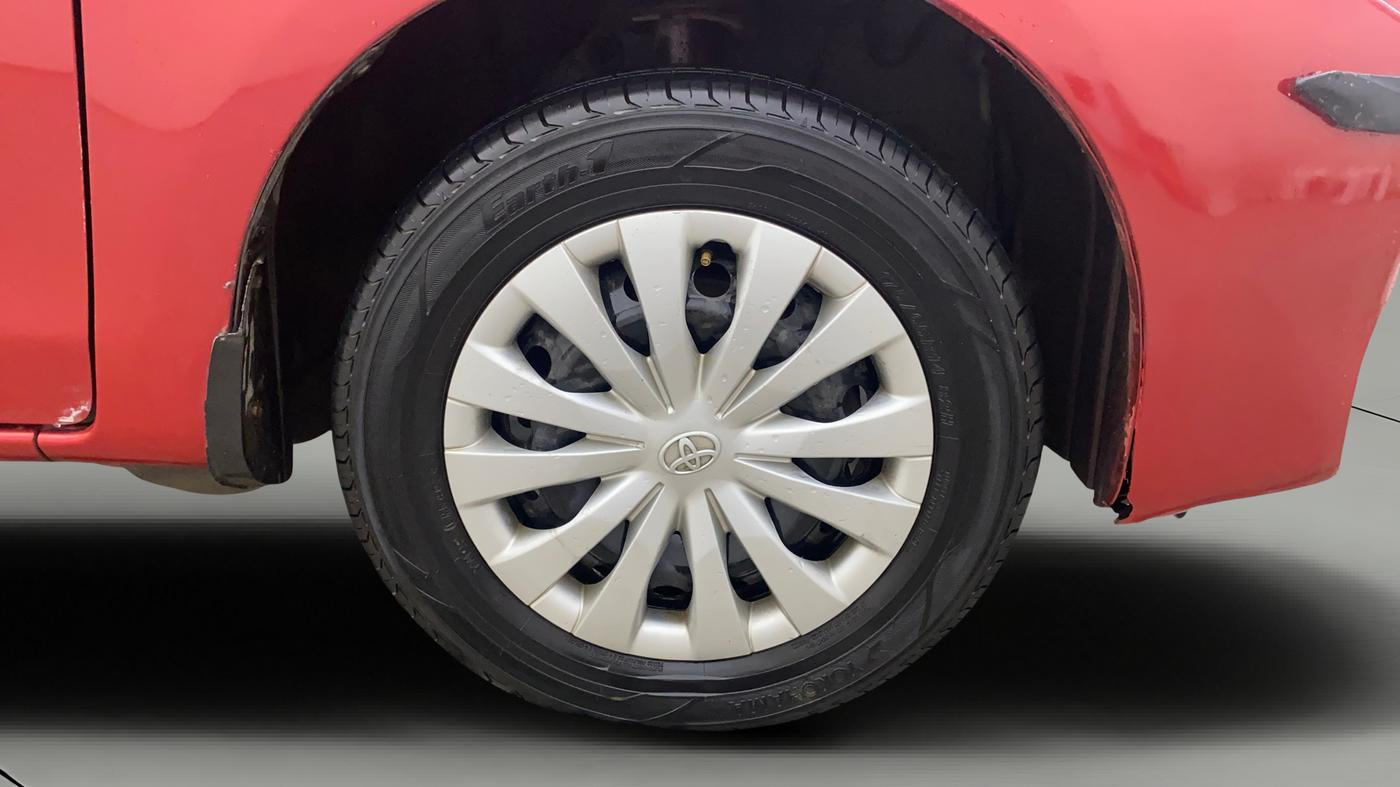 2012 Toyota Etios Liva G, Petrol, Manual, 96,695 km, Right Front Wheel