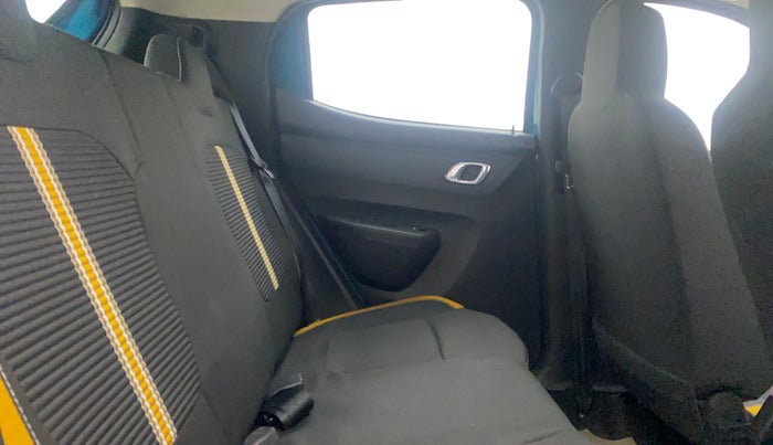 2022 Renault Kwid CLIMBER AMT 1.0, Petrol, Automatic, 17,975 km, Right Side Rear Door Cabin