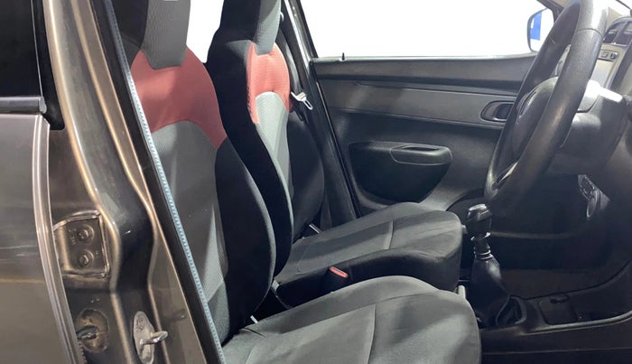 2017 Renault Kwid RXT 1.0, Petrol, Manual, 28,650 km, Right Side Front Door Cabin