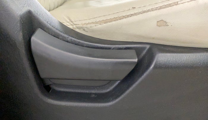 2019 Mahindra Scorpio S3, Diesel, Manual, 96,183 km, Driver Side Adjustment Panel