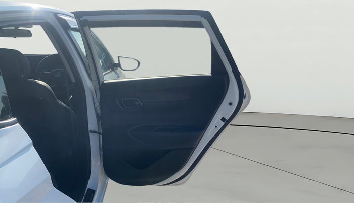 2021 Hyundai NEW I20 MAGNA 1.2 MT, Petrol, Manual, 37,237 km, RHS Rear Door