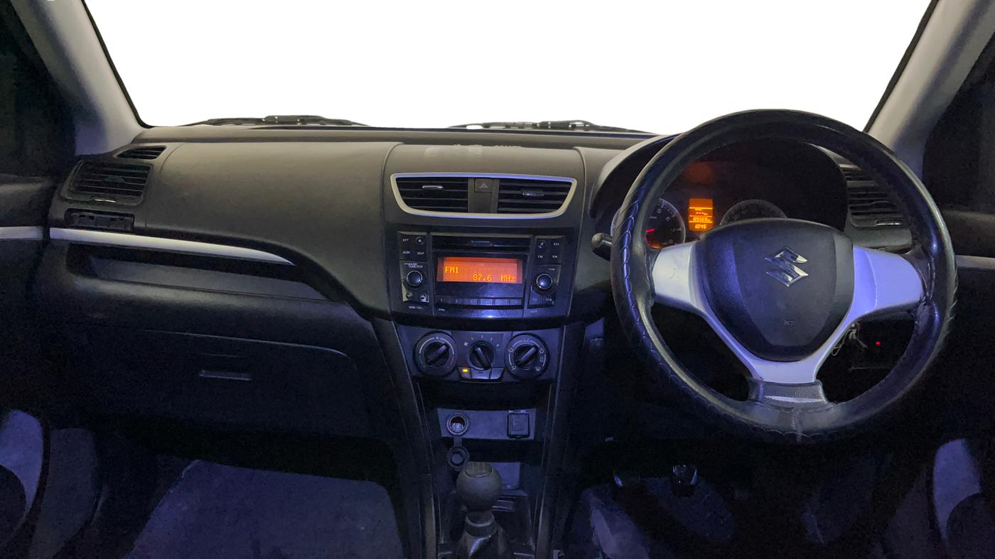 2016 Maruti Swift VXI, Petrol, Manual, 1,05,678 km, Dashboard