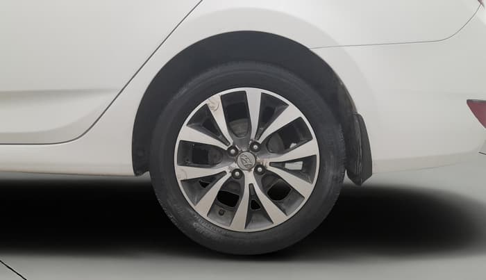 2016 Hyundai Verna FLUIDIC 1.6 VTVT S O AT, Petrol, Automatic, 61,032 km, Left Rear Wheel
