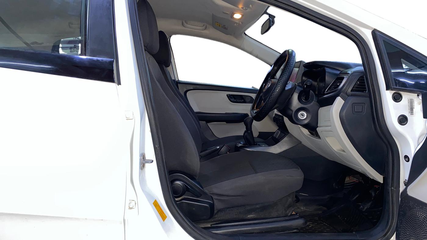 2021 Tata ALTROZ XE PETROL, Petrol, Manual, 46,633 km, Right Side Front Door Cabin