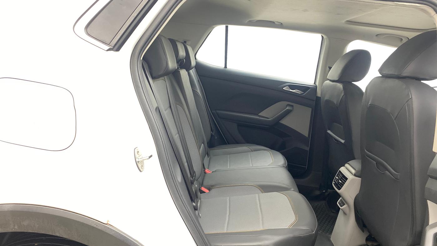 2022 Skoda KUSHAQ STYLE 1.5L TSI MT, Petrol, Manual, 95,350 km, Right Side Rear Door Cabin