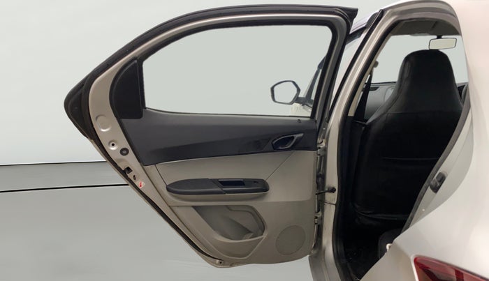 2019 Tata Tiago XT PETROL, CNG, Manual, 71,809 km, LHS Rear Door