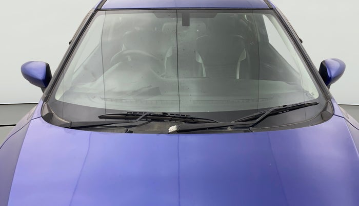 2017 Maruti Baleno ALPHA PETROL 1.2, Petrol, Manual, 1,00,007 km, Front Windshield