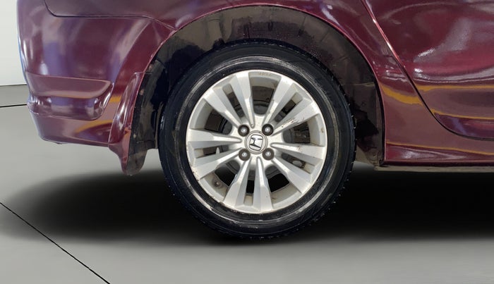 2012 Honda City 1.5L I-VTEC V MT SUNROOF, Petrol, Manual, 1,11,752 km, Right Rear Wheel