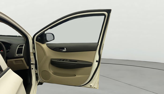 2013 Hyundai i20 MAGNA 1.4 CRDI, Diesel, Manual, 96,642 km, RHS Front Door