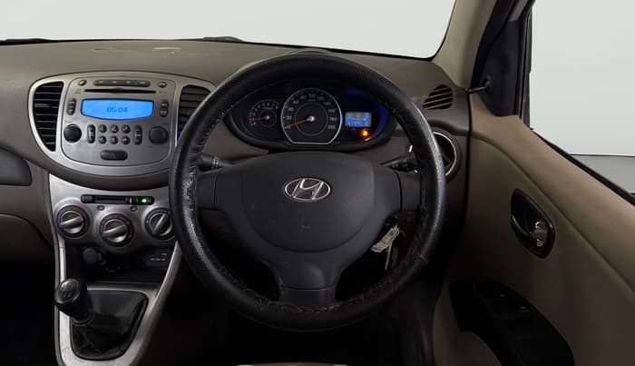 2015 Hyundai i10 SPORTZ 1.1, Petrol, Manual, 41,775 km, Steering Wheel Close Up