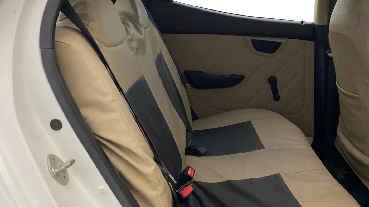 2018 Hyundai Eon ERA +, Petrol, Manual, 45,421 km, Right Side Rear Door Cabin