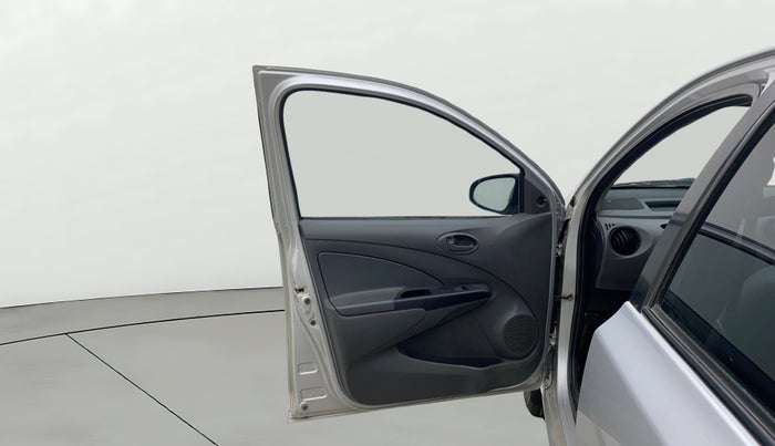 2013 Toyota Etios G, Petrol, Manual, 1,29,814 km, LHS Front Door