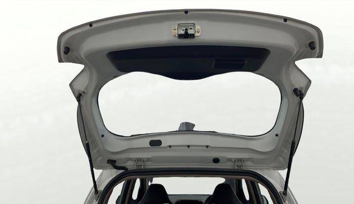 2016 Hyundai Grand i10 MAGNA AT 1.2 KAPPA VTVT, Petrol, Automatic, 64,815 km, Boot Door Open