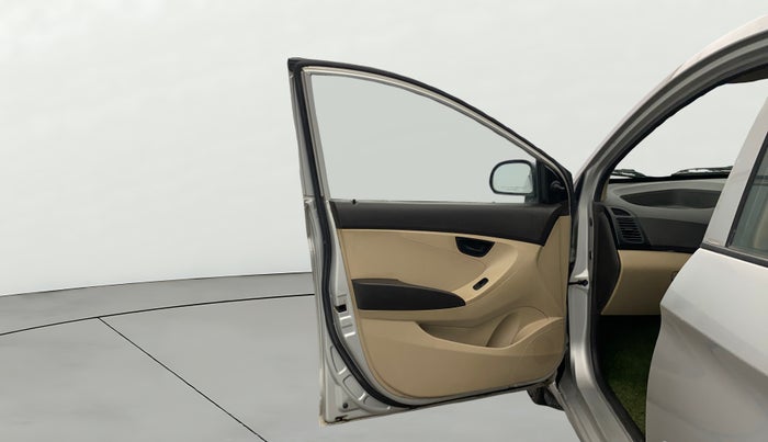 2018 Hyundai Eon MAGNA +, Petrol, Manual, 30,714 km, LHS Front Door