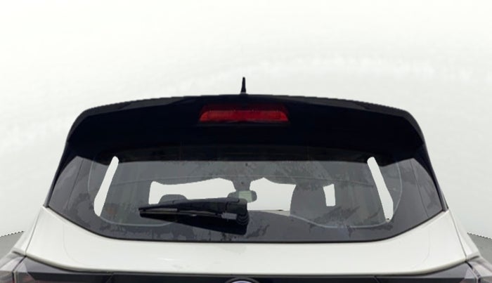 2020 Tata Harrier XZA 2.0L, Diesel, Automatic, 59,796 km, Rear Windshield