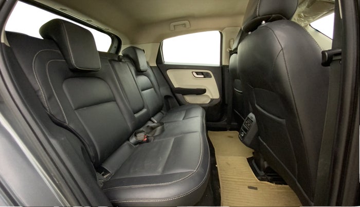 2022 Tata ALTROZ XZ PLUS PETROL, Petrol, Manual, 70,104 km, Right Side Rear Door Cabin