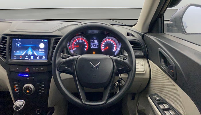 2023 Mahindra XUV300 W4 1.2 PETROL, Petrol, Manual, 24,358 km, Steering Wheel Close Up