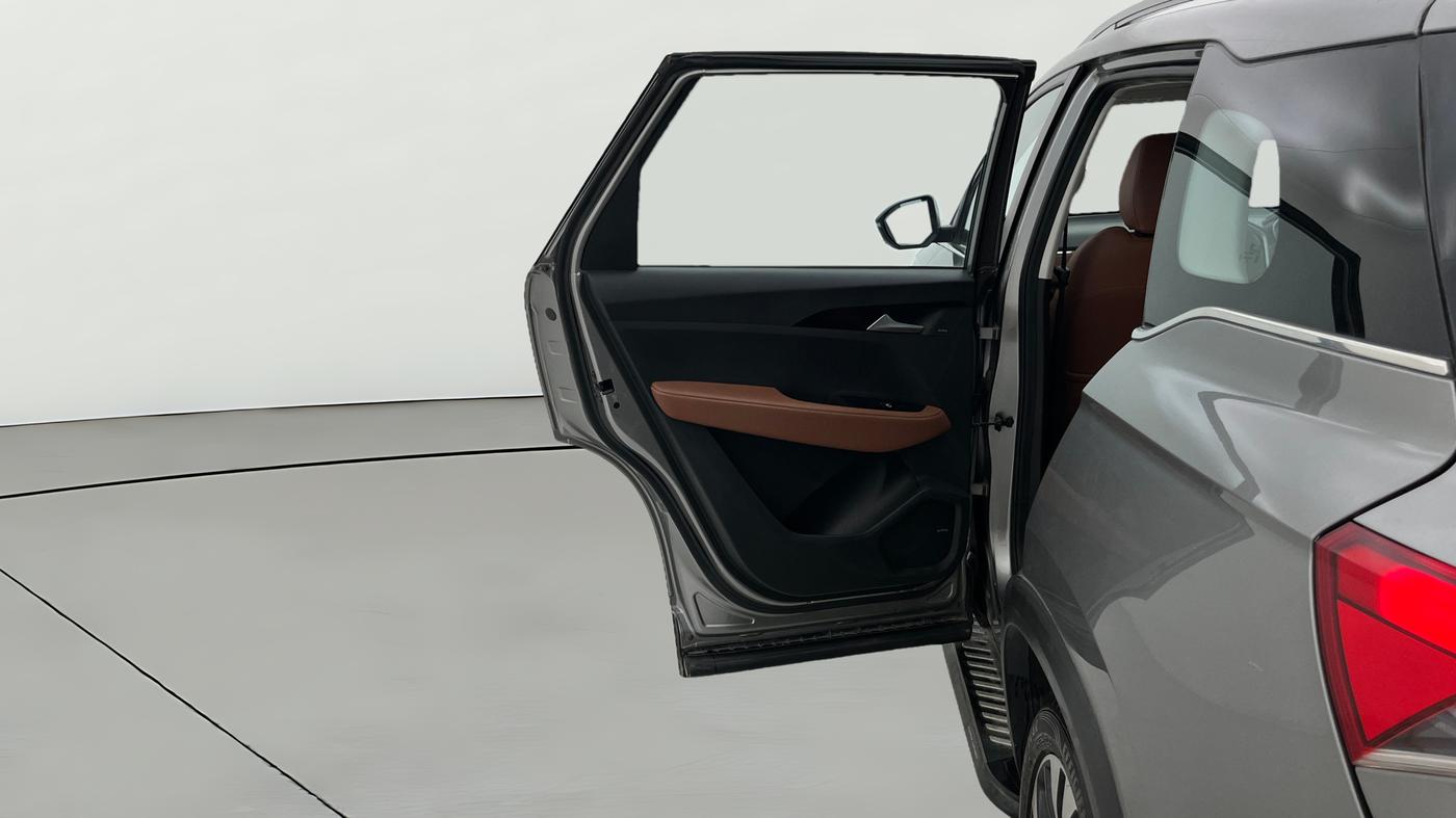 2022 MG HECTOR PLUS SHARP 1.5 PETROL TURBO CVT 6-STR, CNG, Automatic, 47,825 km, LHS Rear Door