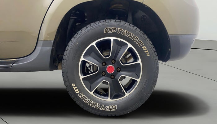 2016 Renault Duster 110 PS RXZ 4X4 MT DIESEL, Diesel, Manual, 1,32,665 km, Left Rear Wheel