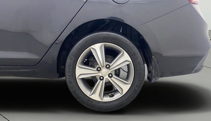 2017 Hyundai Verna 1.6 CRDI SX + AT, Diesel, Automatic, 1,14,826 km, Left Rear Wheel