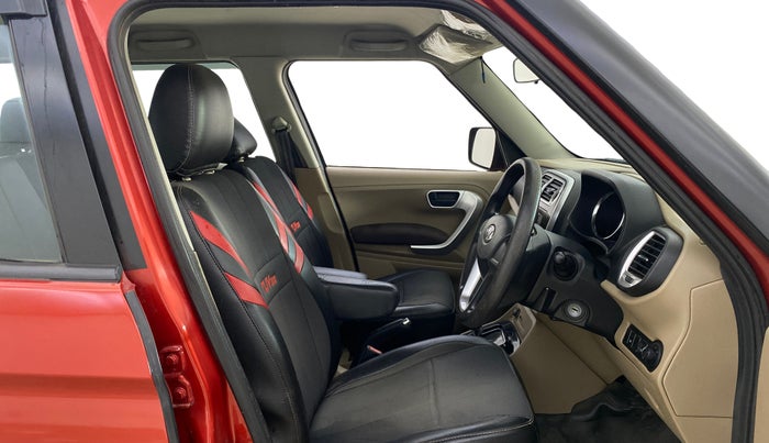 2015 Mahindra TUV300 T8, Diesel, Manual, 70,354 km, Right Side Front Door Cabin