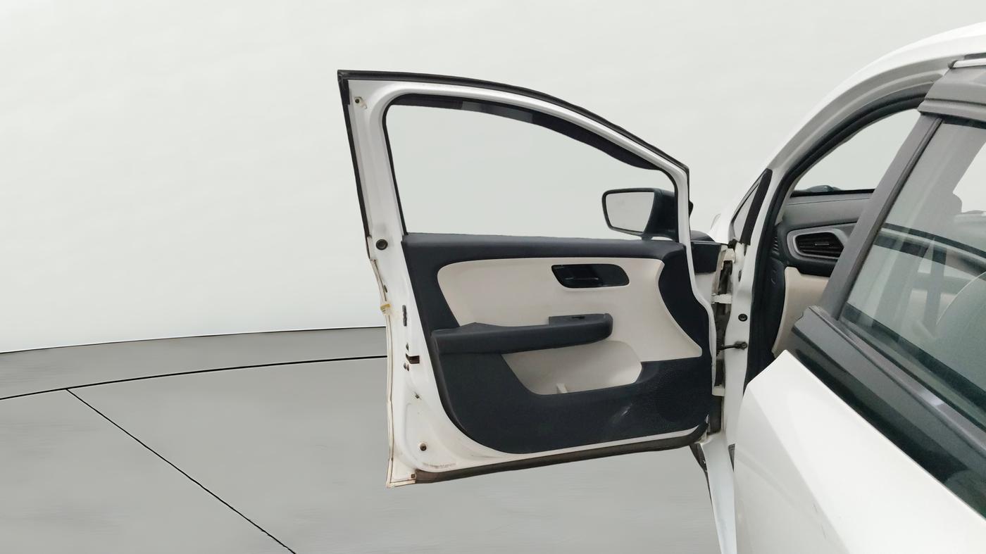 2021 Tata ALTROZ XE PETROL, Petrol, Manual, 48,354 km, LHS Front Door