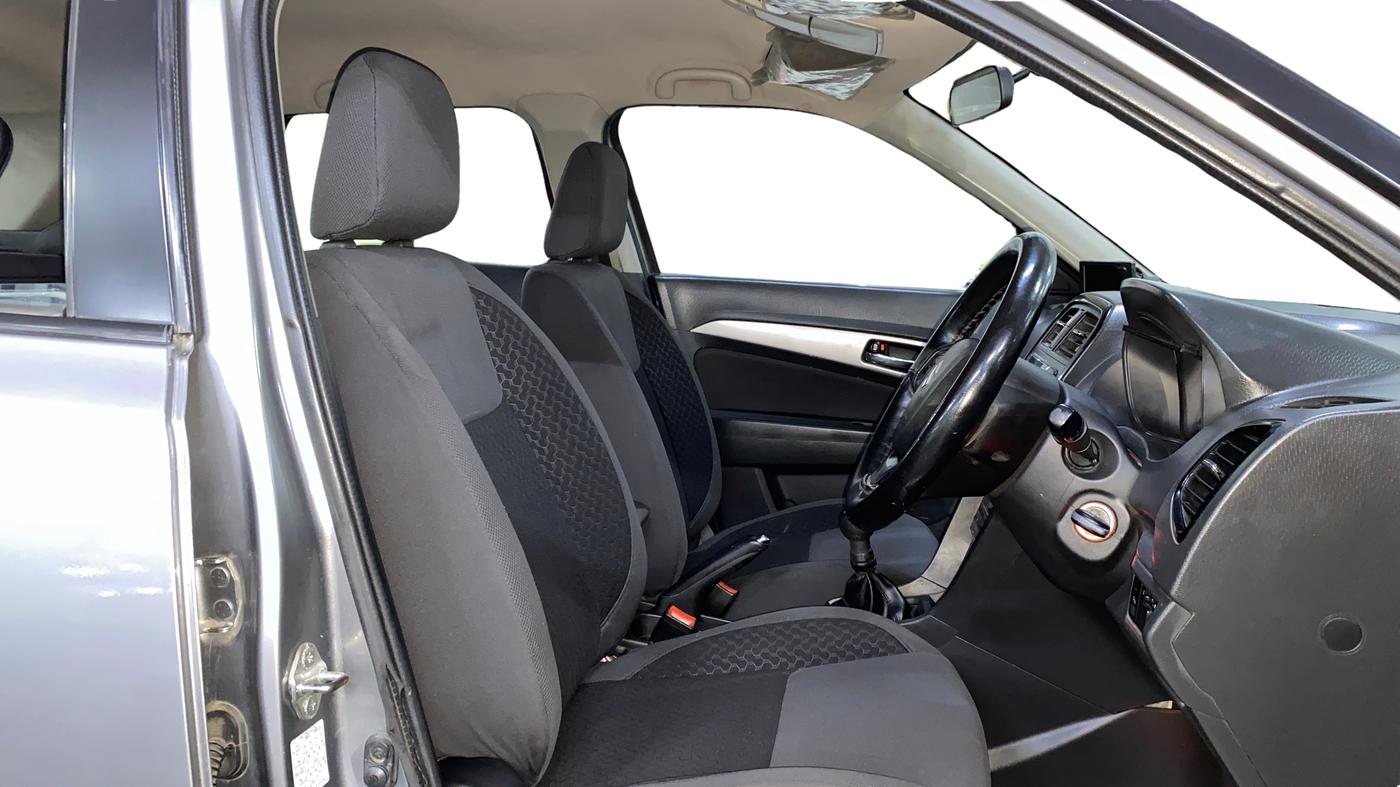 2017 Maruti Vitara Brezza ZDI, Diesel, Manual, 58,534 km, Right Side Front Door Cabin