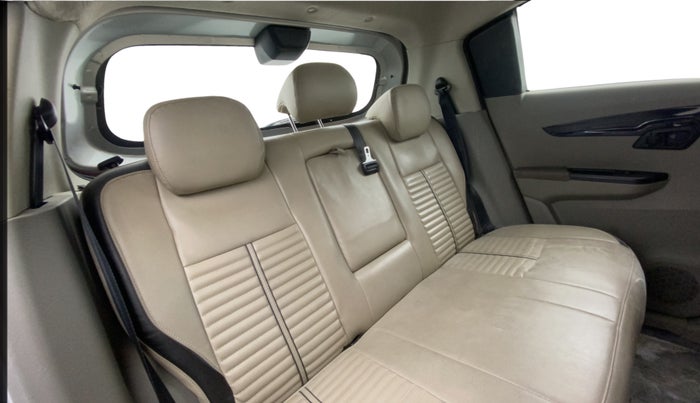 2016 Mahindra Kuv100 K8 6 STR, Petrol, Manual, 62,940 km, Right Side Rear Door Cabin